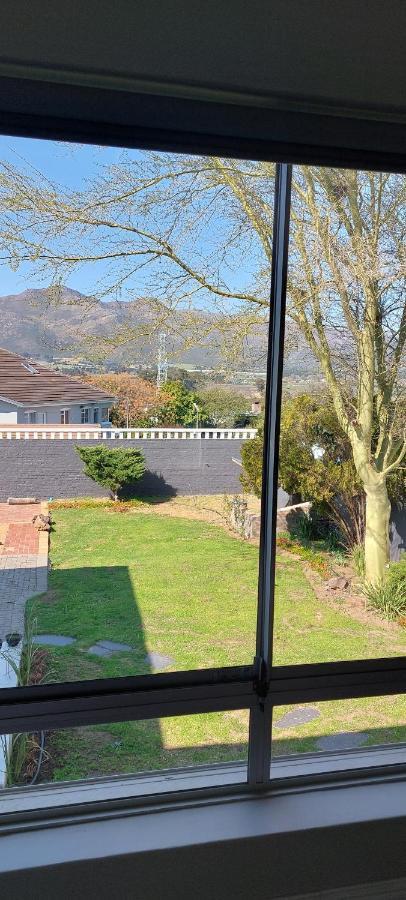 Kortrijk Self Catering Apartment Paarl